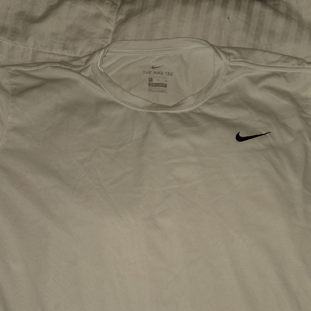 Nike Men's Off-White Short Sleeve Tee
